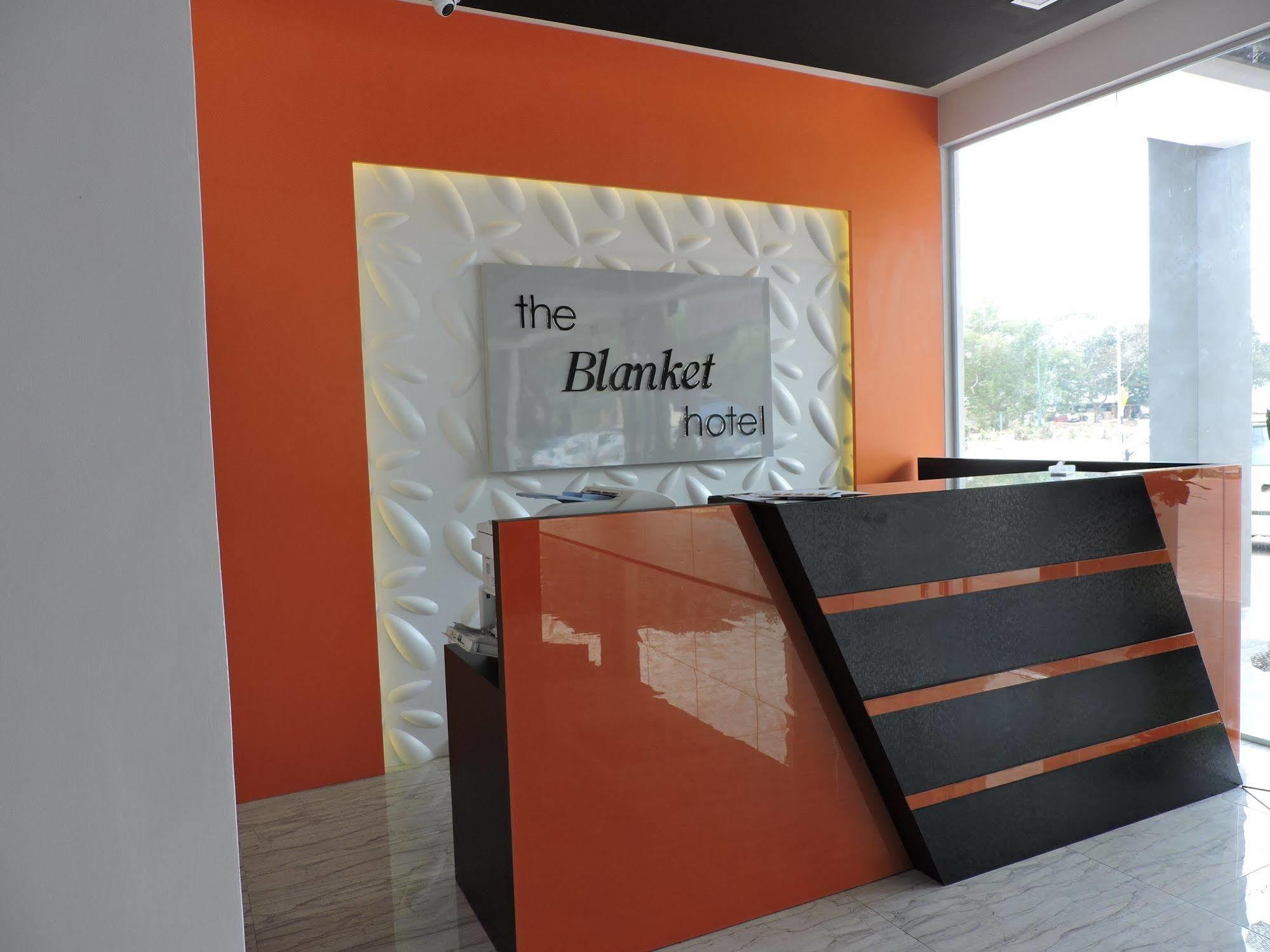 โรงแรมเดอะ แบล็งเก็ต เซเบรัง จายา เพราย ภายนอก รูปภาพ