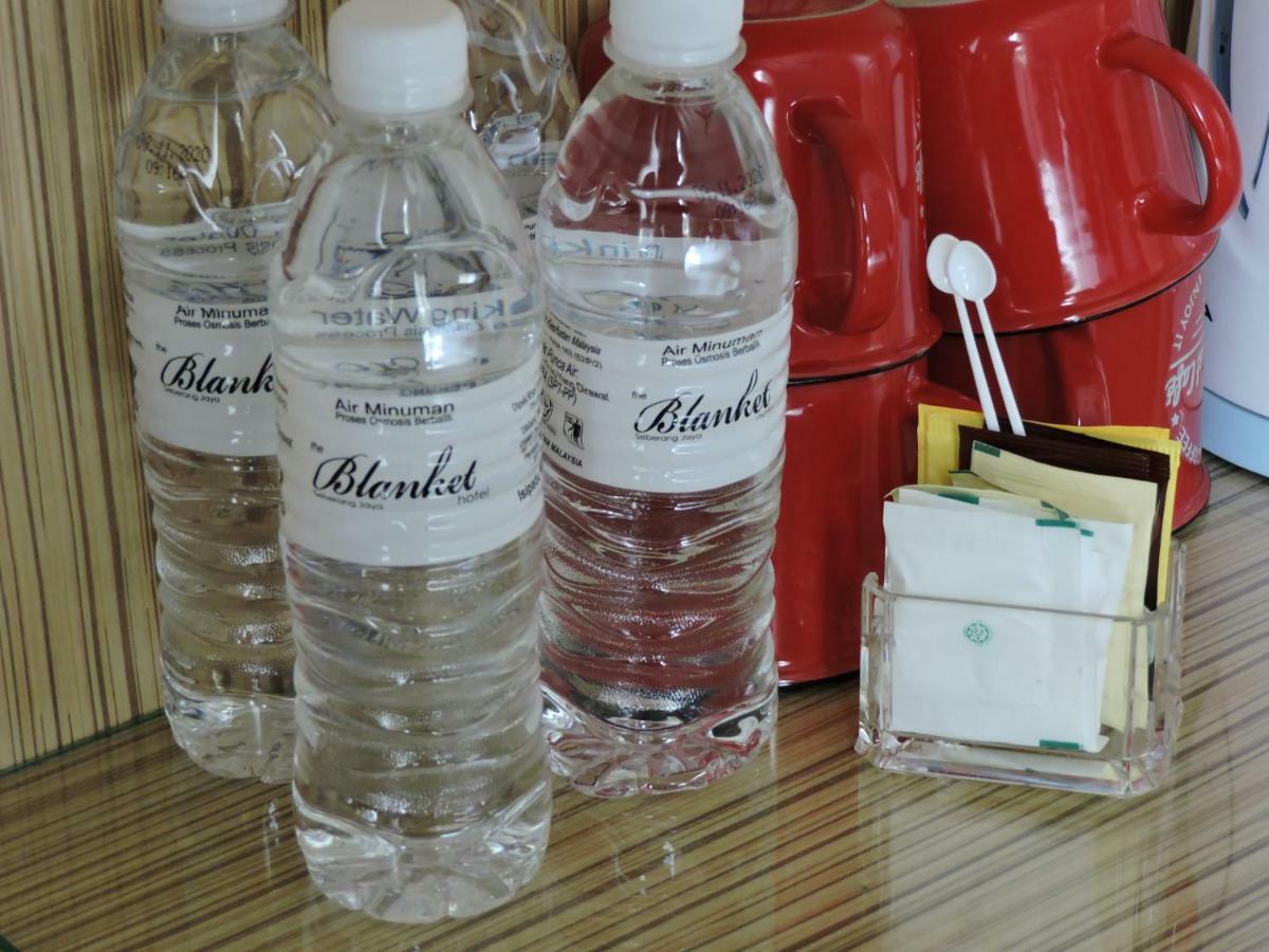 โรงแรมเดอะ แบล็งเก็ต เซเบรัง จายา เพราย ภายนอก รูปภาพ