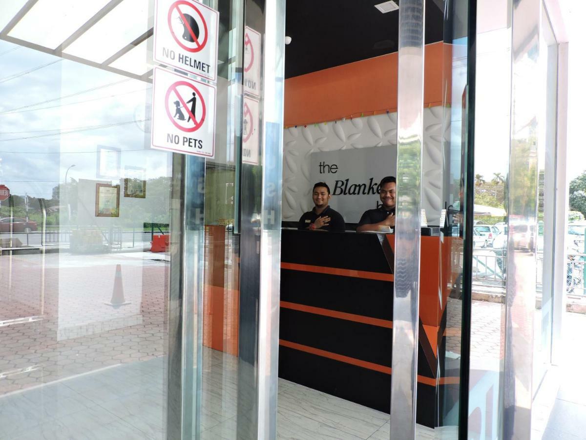 โรงแรมเดอะ แบล็งเก็ต เซเบรัง จายา เพราย ภายนอก รูปภาพ