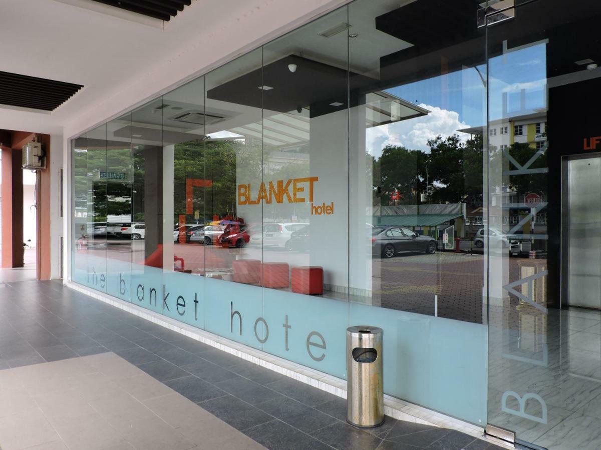 โรงแรมเดอะ แบล็งเก็ต เซเบรัง จายา เพราย ภายนอก รูปภาพ